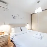 Noir Apartment By Kondo Stays